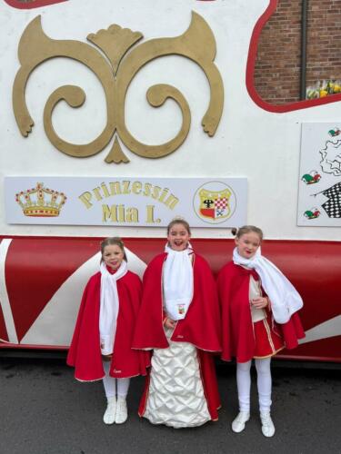 428433028 777384964419768 8227792679559288369 n